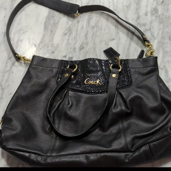 EUC BLACK AND GOLD COACH CONVERTIBLE BAG SHOULDER AND HANDBAG - Picture 1 of 4